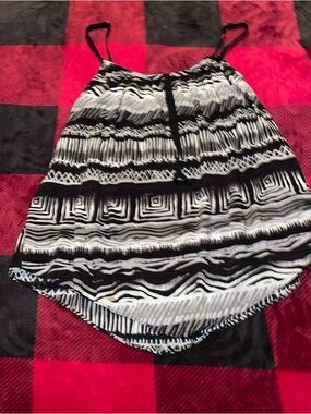 Black & White Patterned Tank Top with Spaghetti Straps
